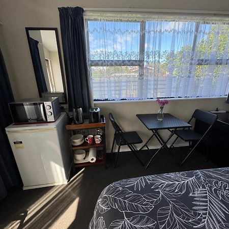 Quiet Boutique Generous Breakfast Hotel Palmerston North Ngoại thất bức ảnh