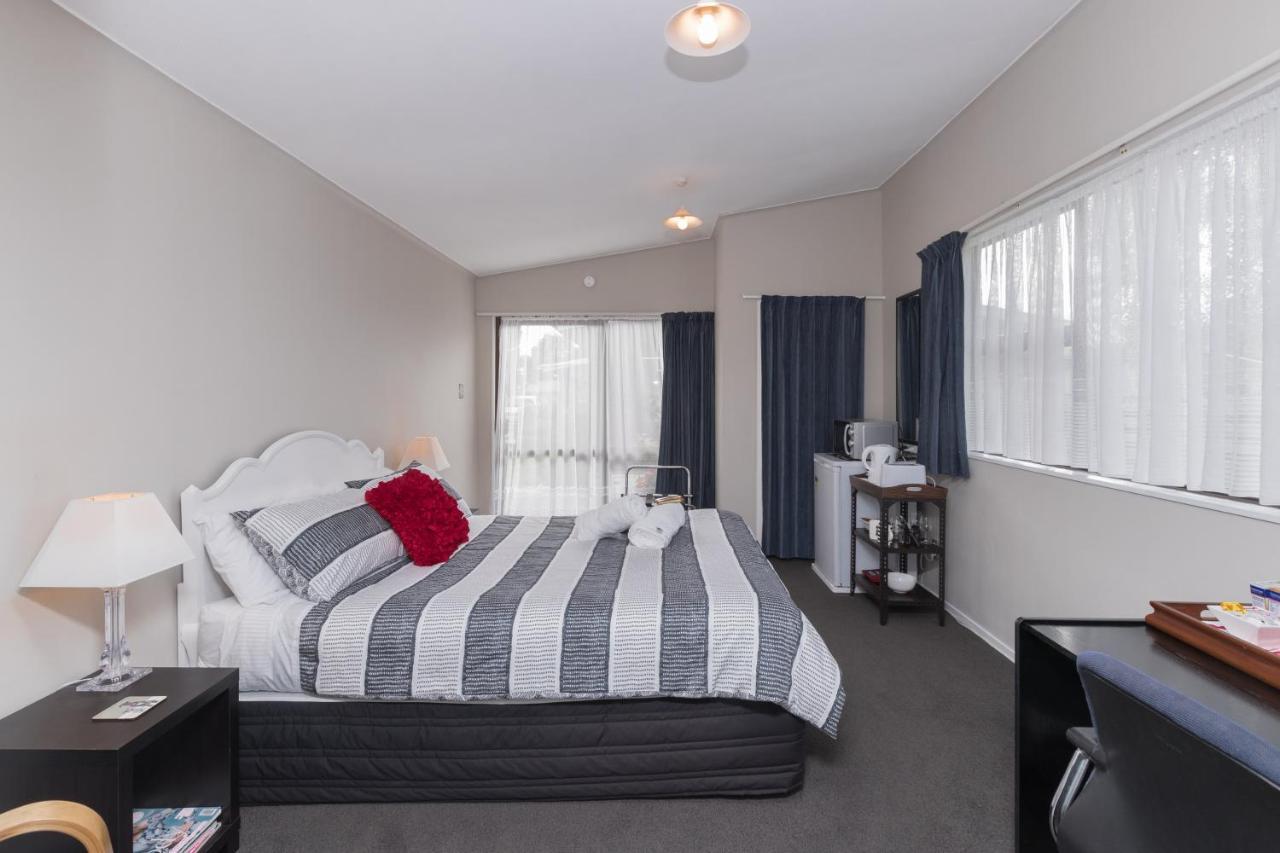 Quiet Boutique Generous Breakfast Hotel Palmerston North Ngoại thất bức ảnh